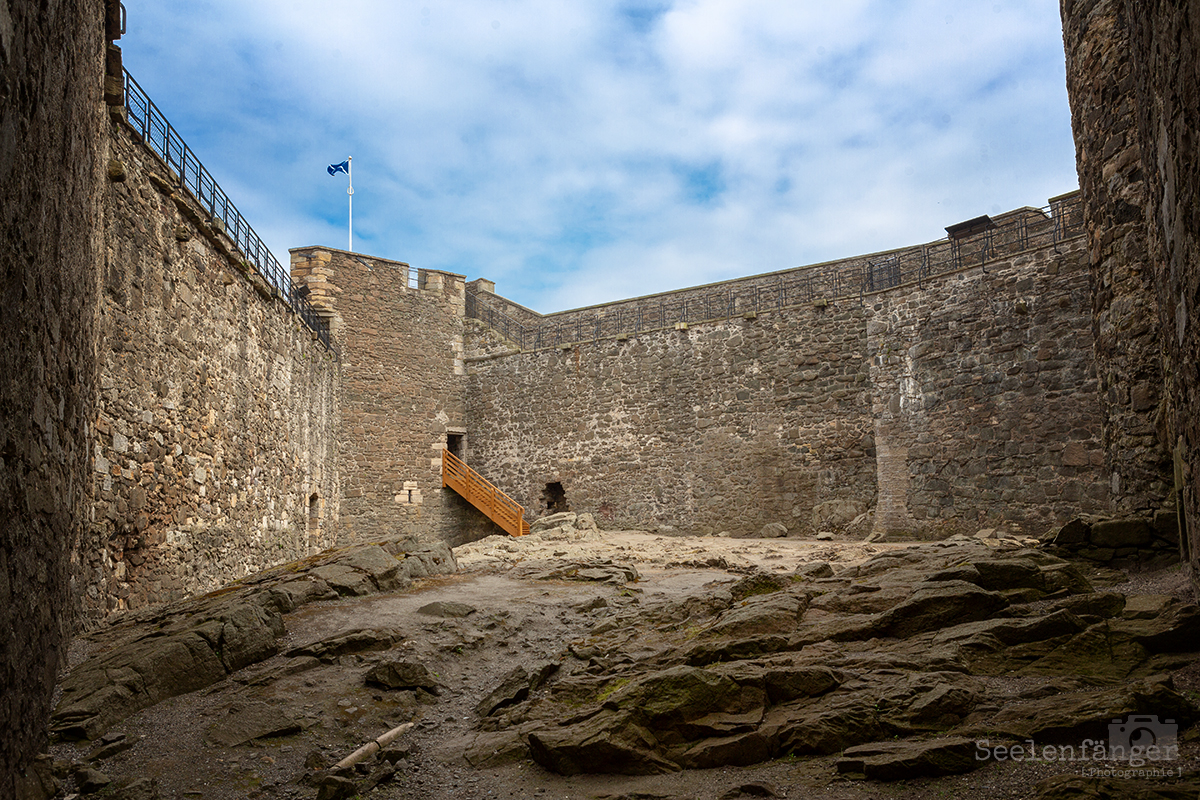 Blackness Castle